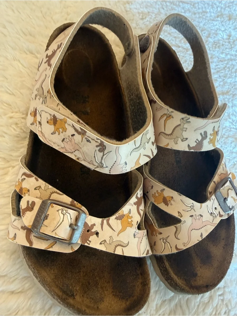 Kids Dinosaur Print Birkenstock girls size 34